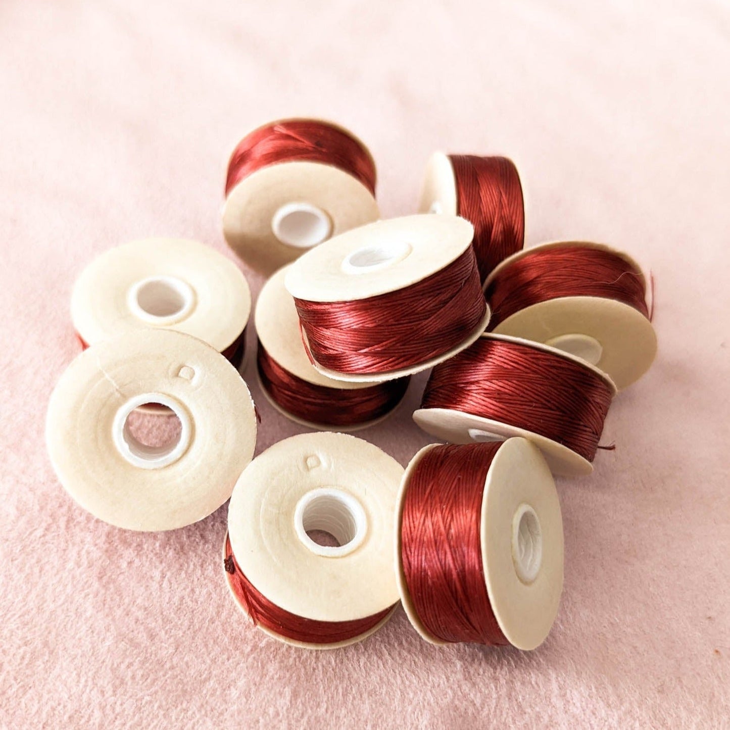 Nymo - Red