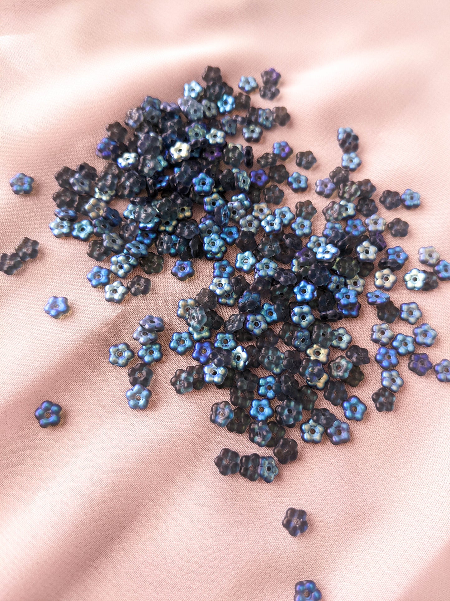 Flowers - Transparent Montana AB - 5mm with Center Hole