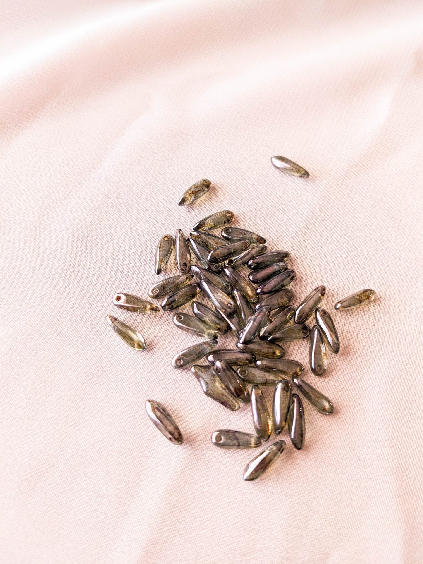 Olive Luster - Transparent Glass - 3x11mm Mini Daggers