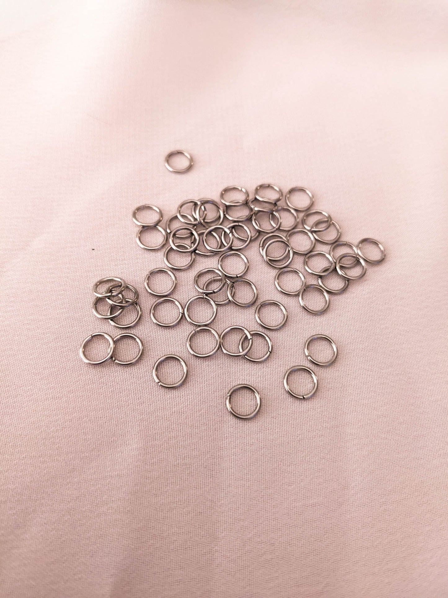 50 Pack - 6mm Jump Rings - Stainless Steel - 20 Gauge Wire