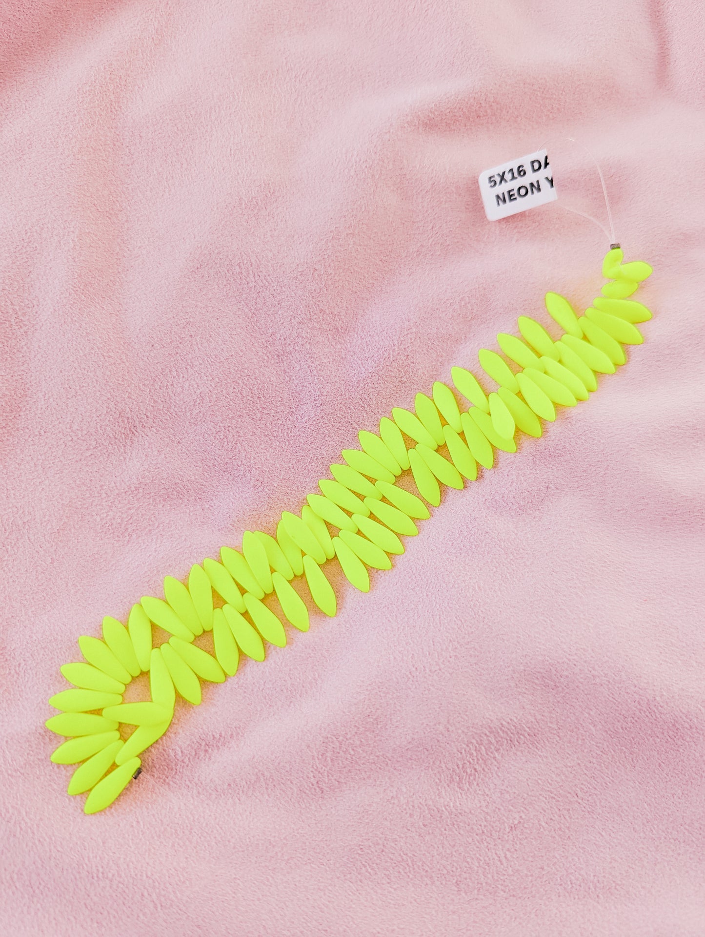 Matte Neon Yellow - 5x16mm Daggers