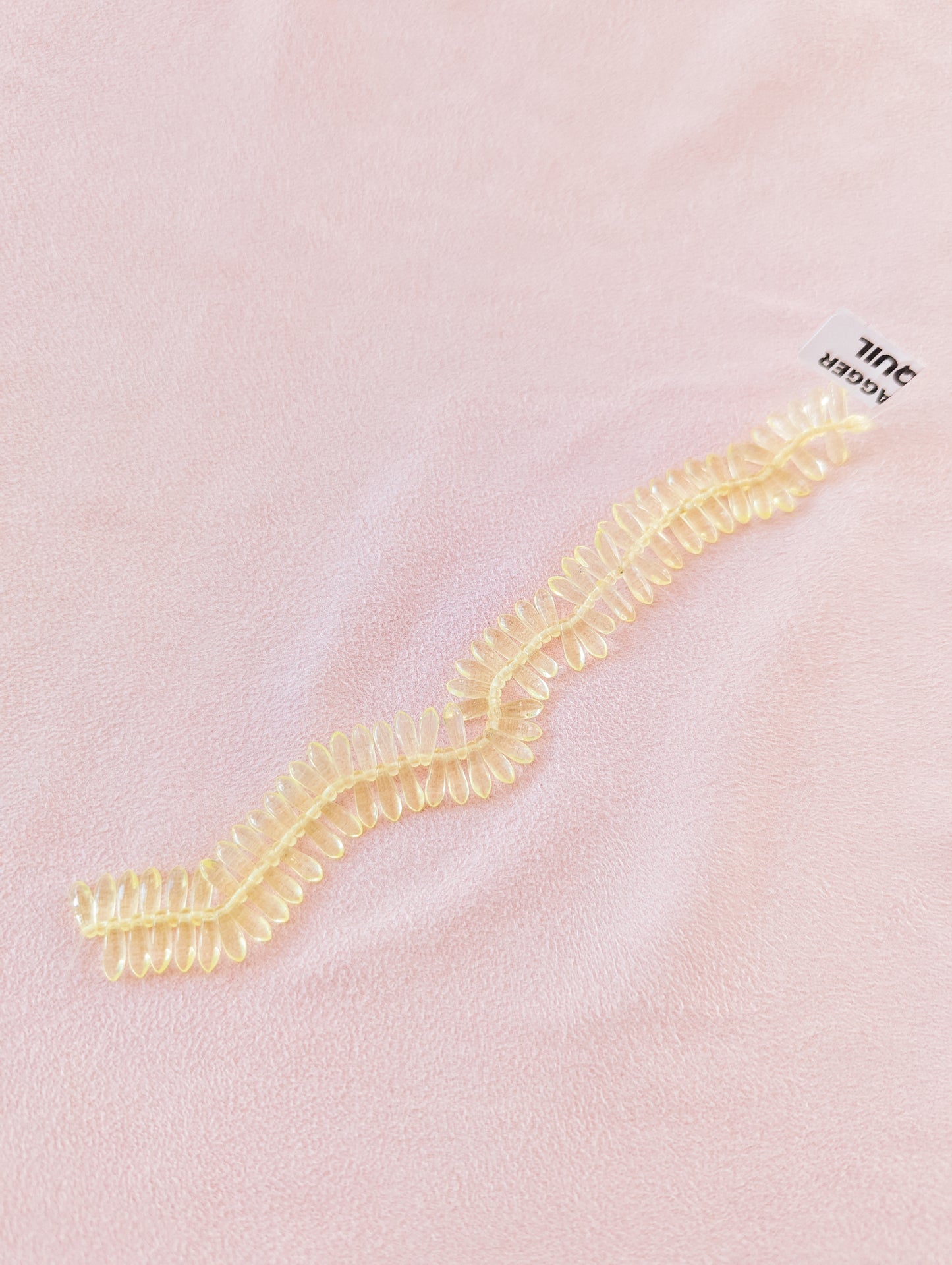 Jonquil - 3x11mm Mini Daggers