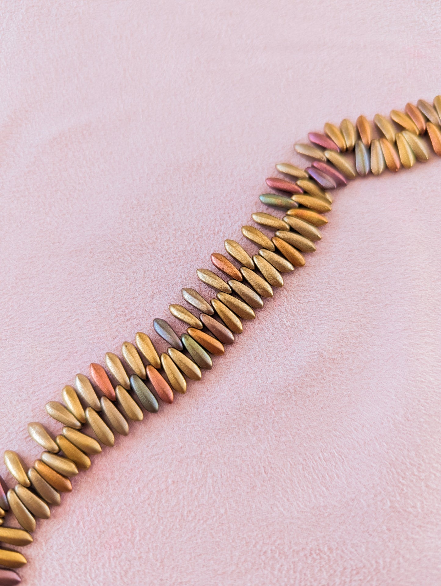 Silky Matte Golden - 3x11mm Mini Daggers