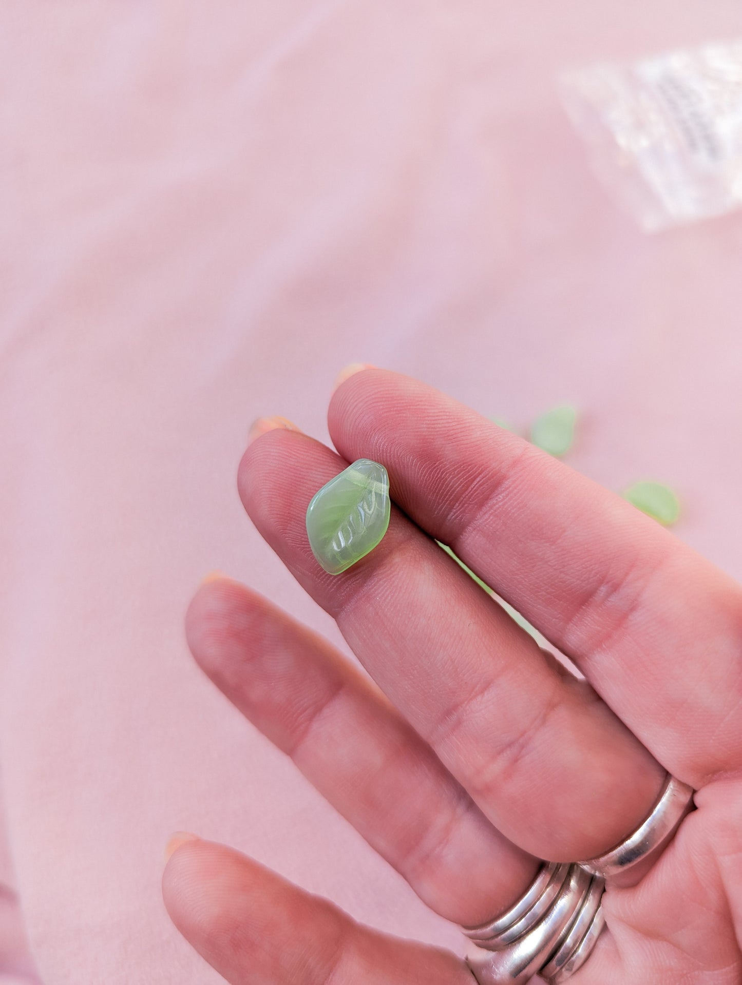 Wavy Leaf - Mint Opal - 9x14mm - Pack of 20