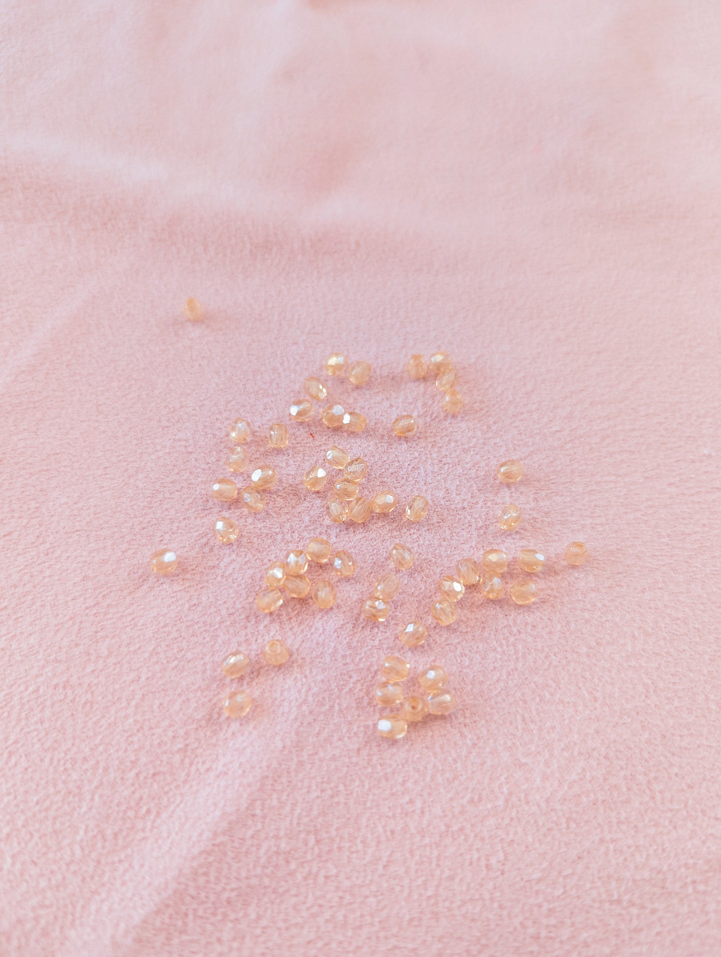 Lumi Crystal Champagne - 3mm - Pack of 60 - Fire Polish Faceted Crystals