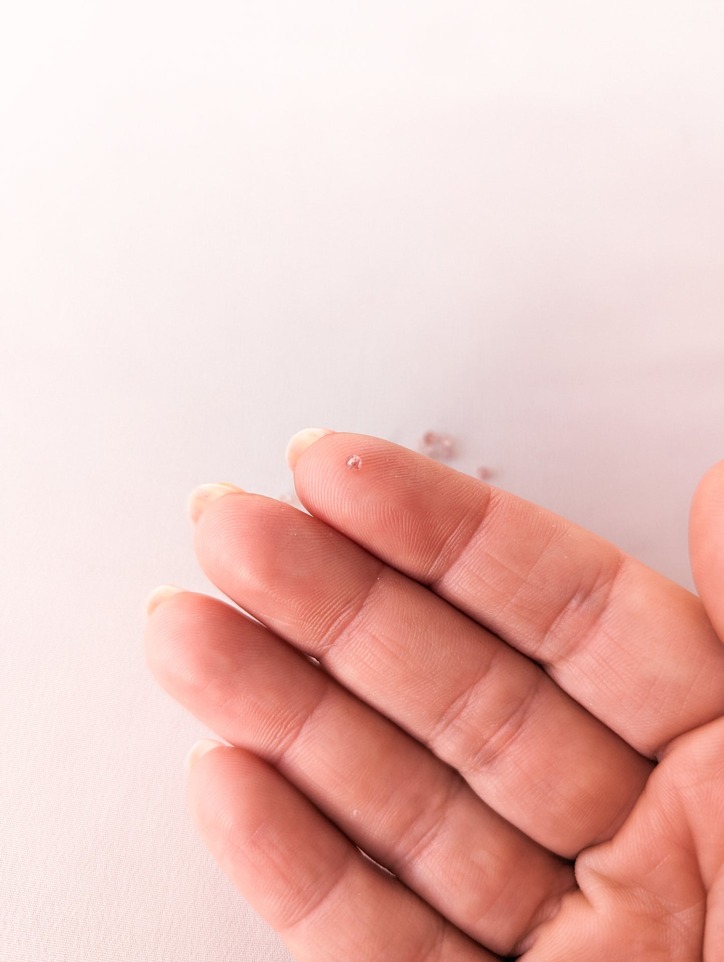 2mm Faceted Round - Strawberry Quartz Grade AAA