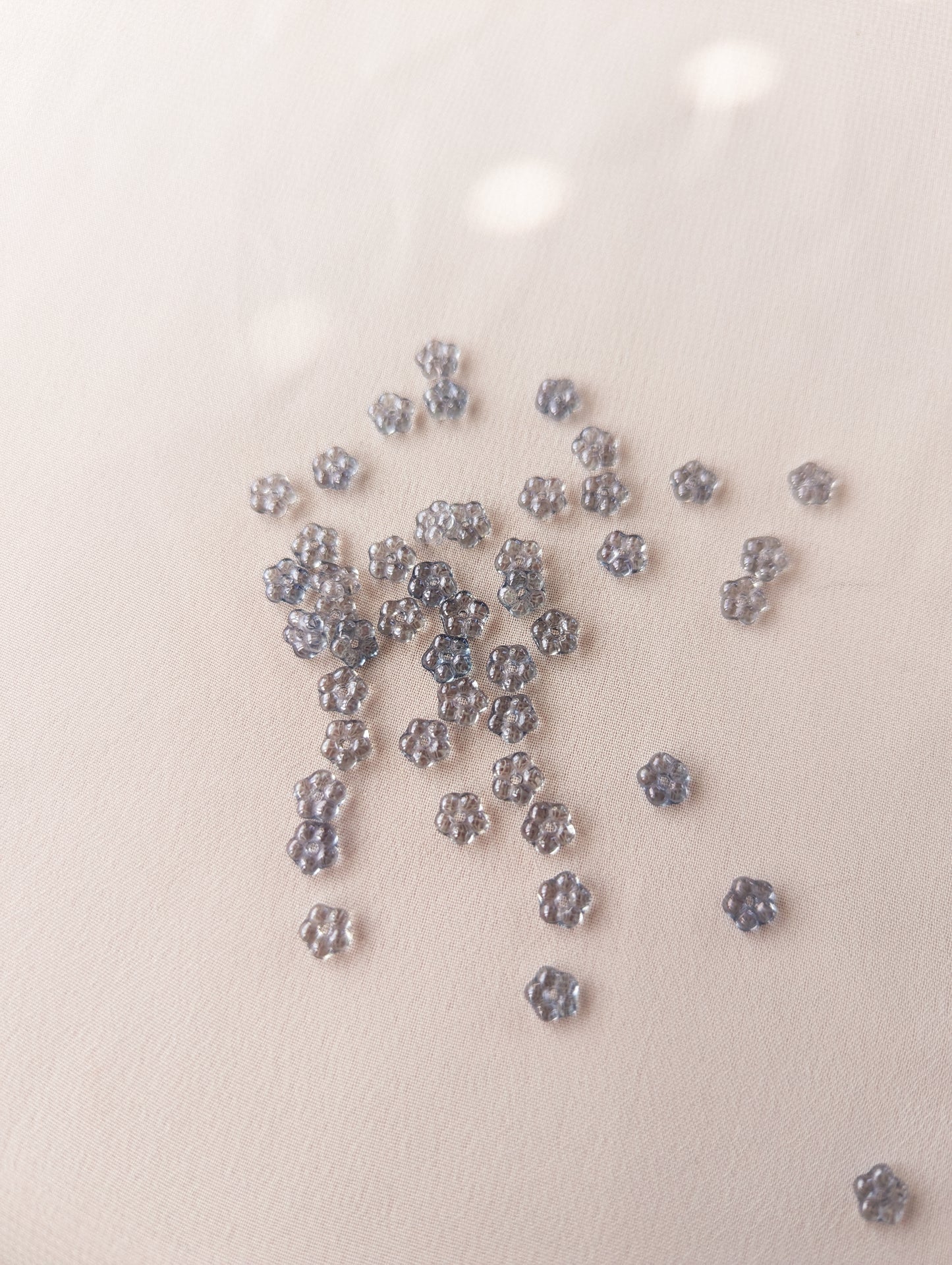 Flowers - Lumi Blue (blue gray) - 5mm with Center Hole
