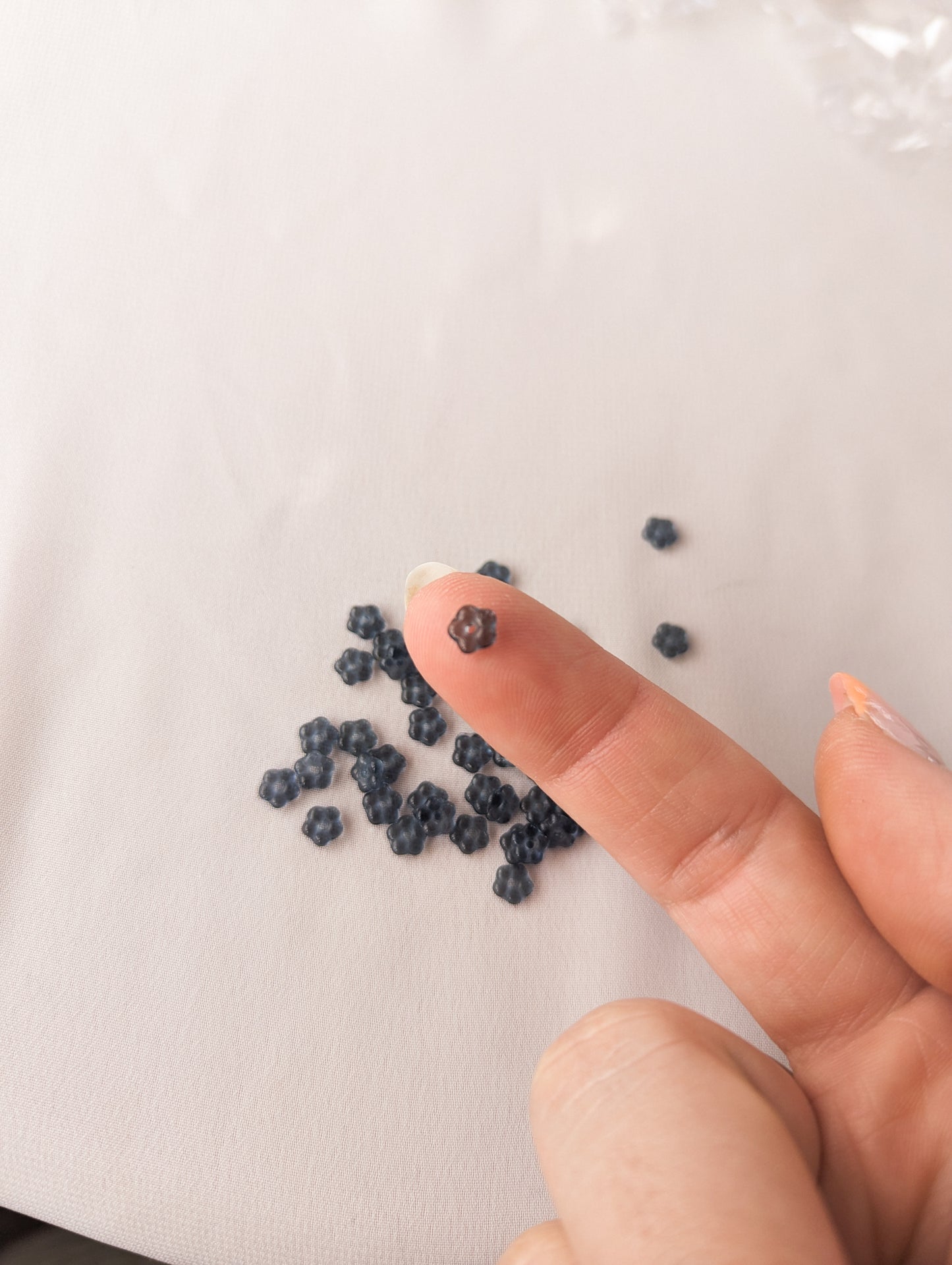 Flowers - Montana Sapphire - 5mm with Center Hole