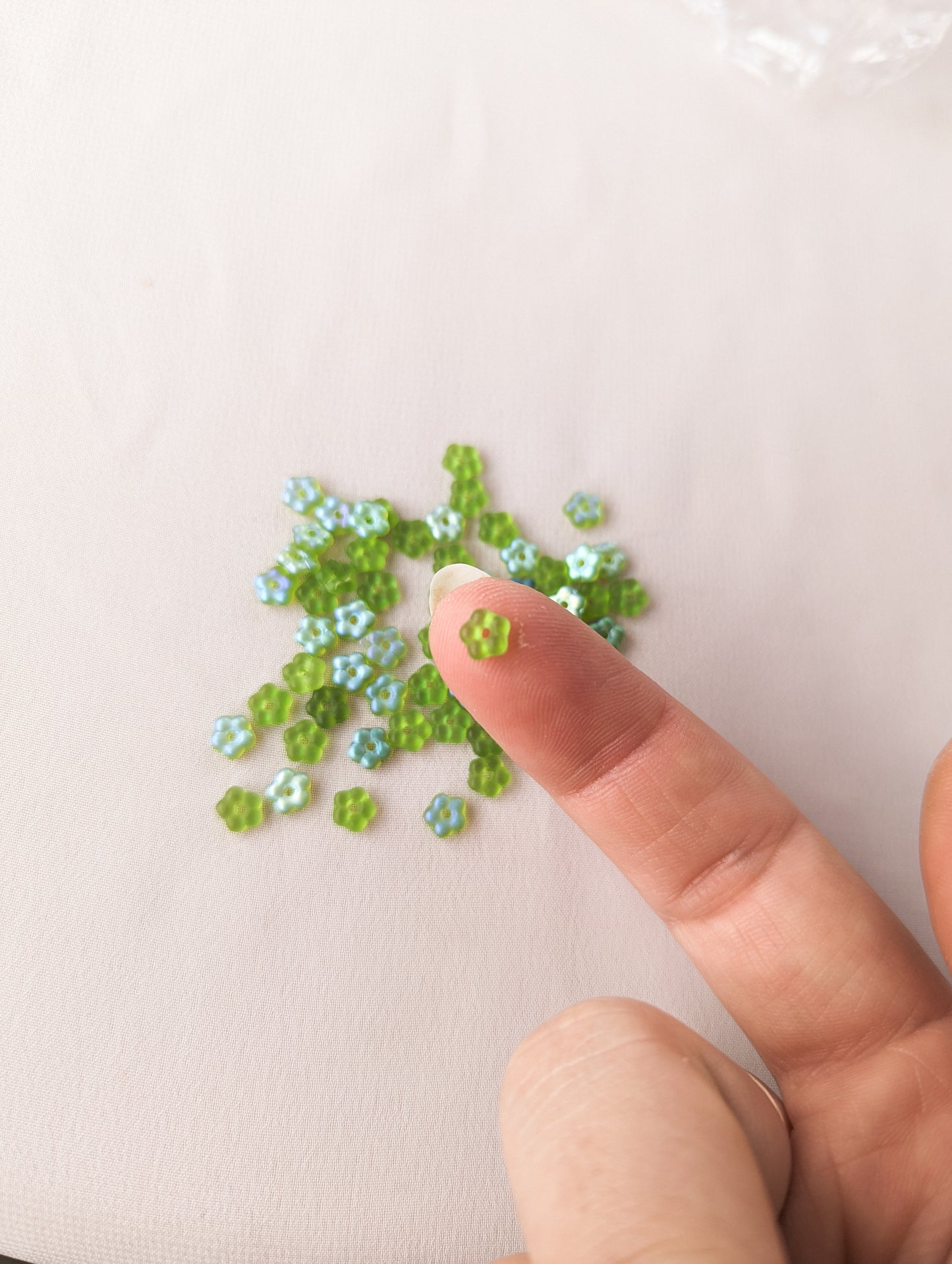 Flowers - Frosted Peridot AB (grass green) - 5mm with Center Hole
