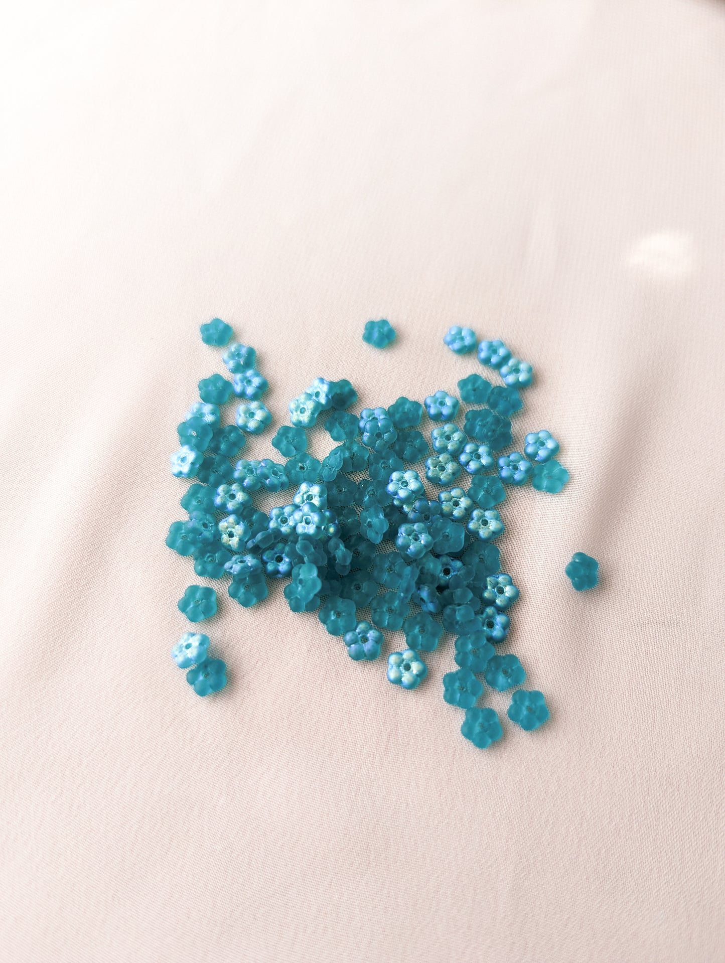 Flowers - Frosted Teal AB - 5mm with Center Hole