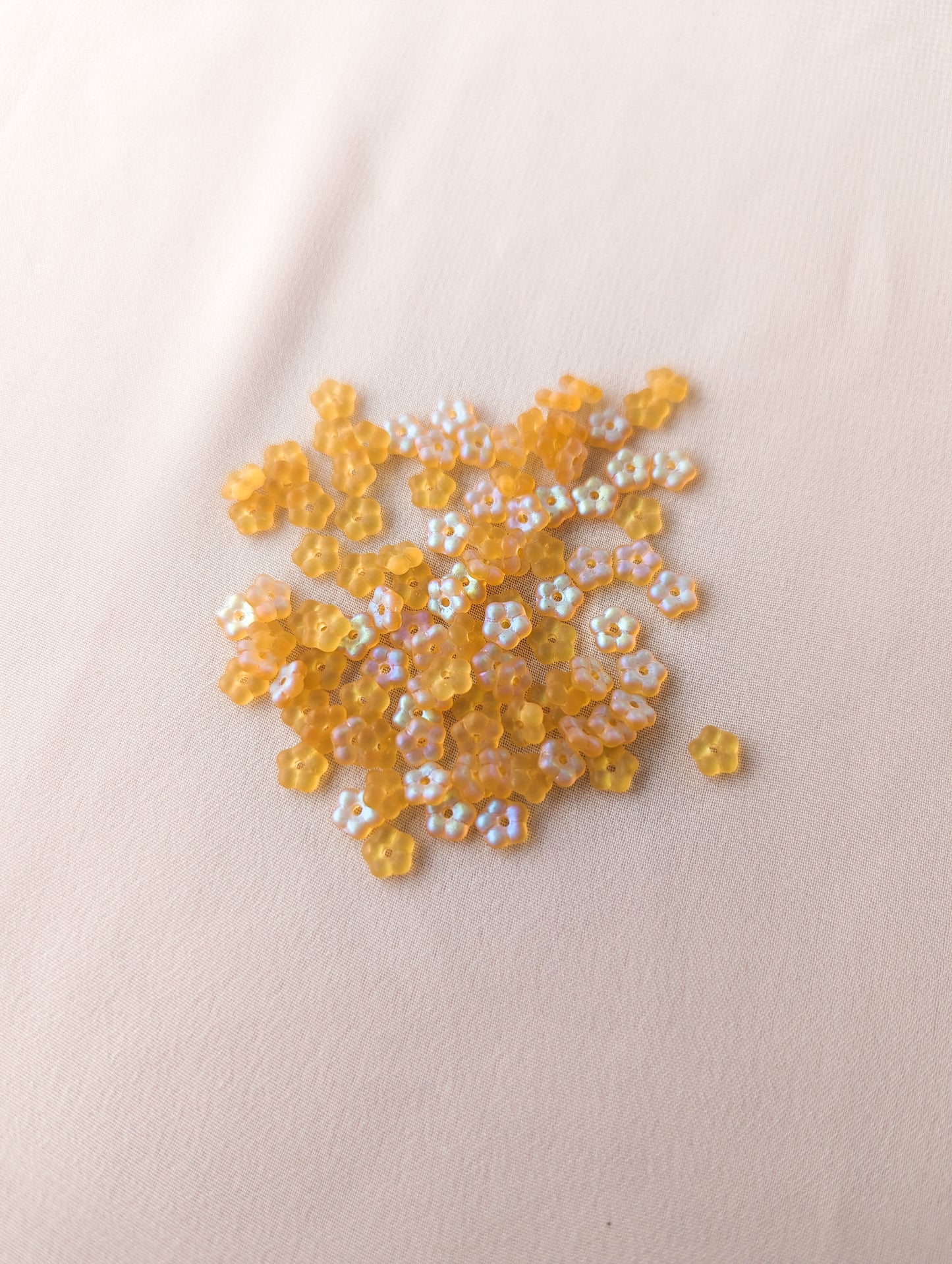Flowers - Frosted Topaz AB - 5mm with Center Hole