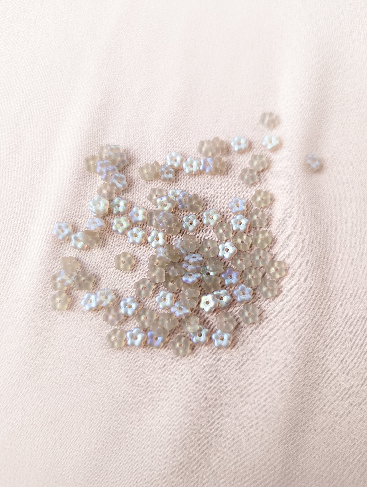 Flowers - Frosted Black Diamond (Light Warm Gray) AB - 5mm with Center Hole