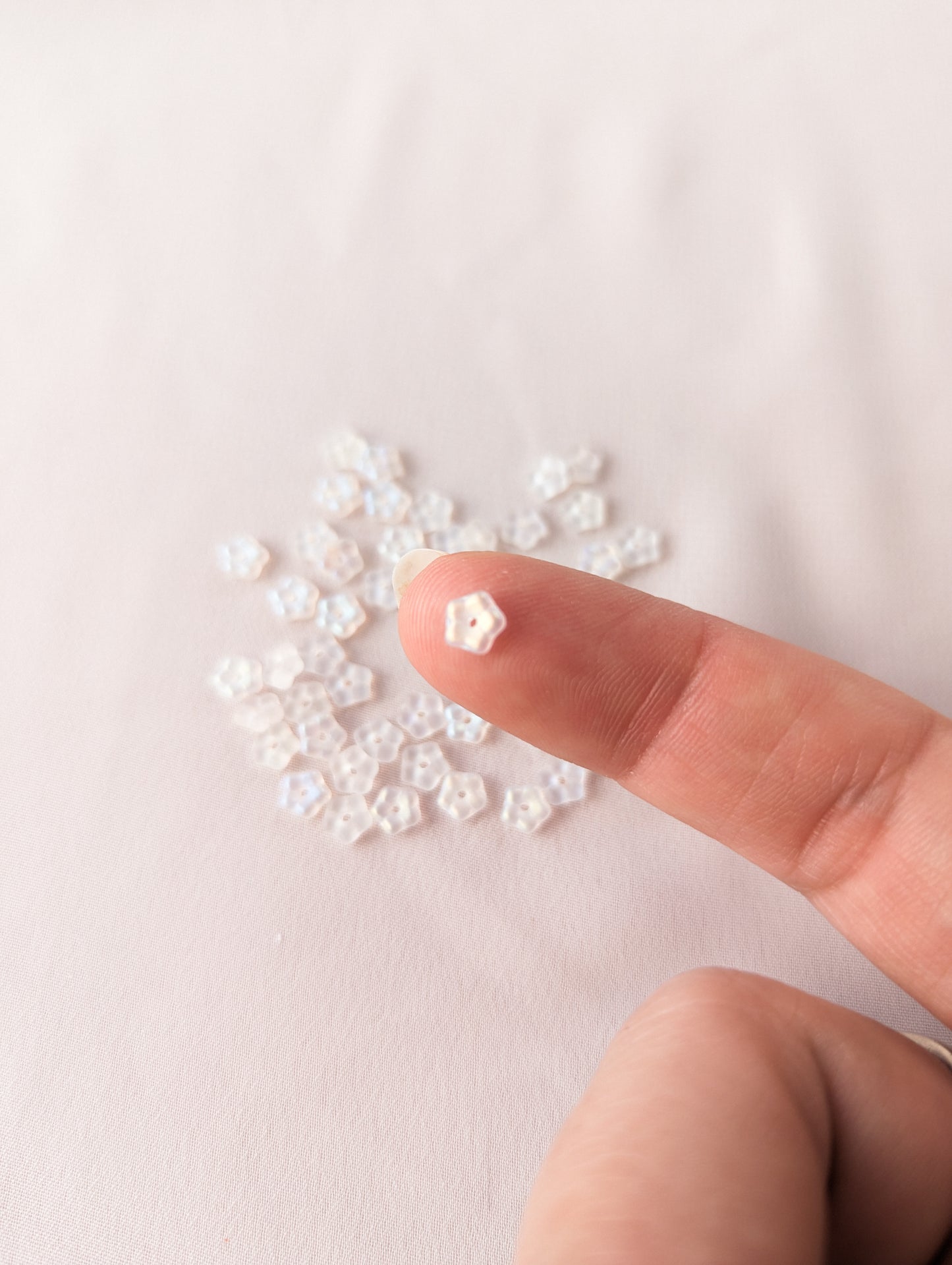 Flowers - Frosted Crystal AB - 5mm with Center Hole