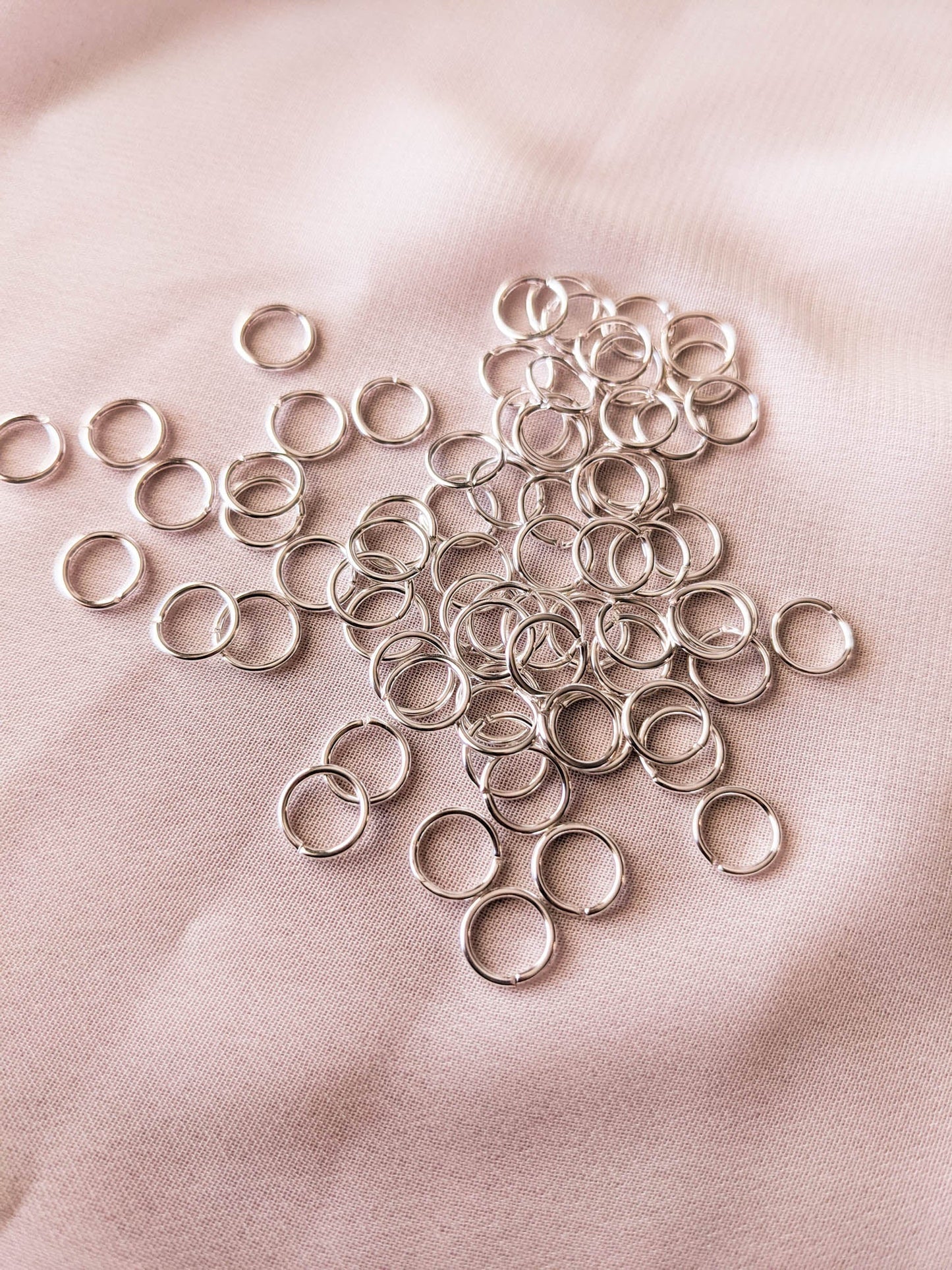 50 Pack - 7mm Jump Rings - Silver Plated Brass - 20 Gauge Wire